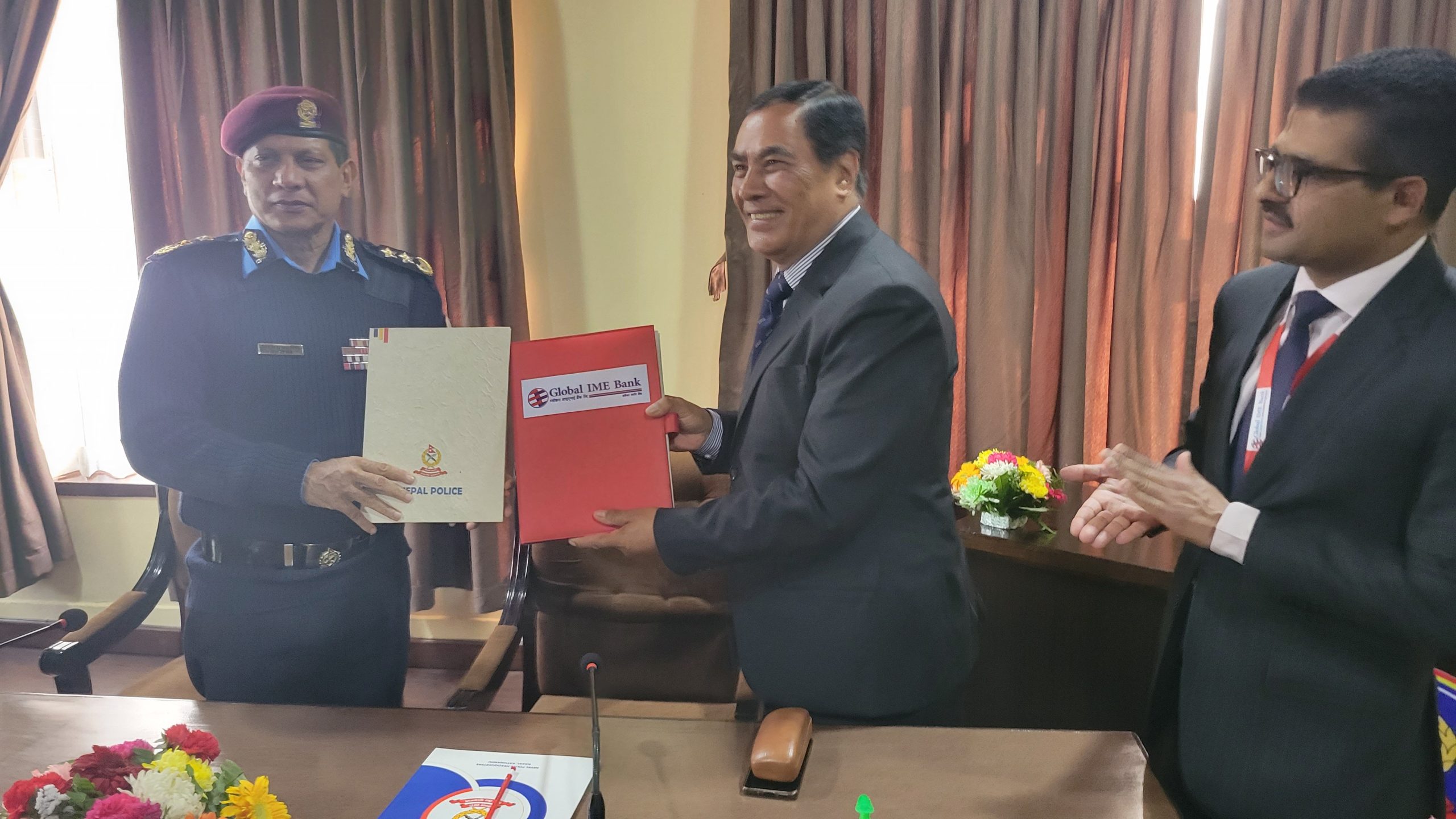प्रहरी कोषलाई ग्लोबल आईएमईले दियो २५ लाख